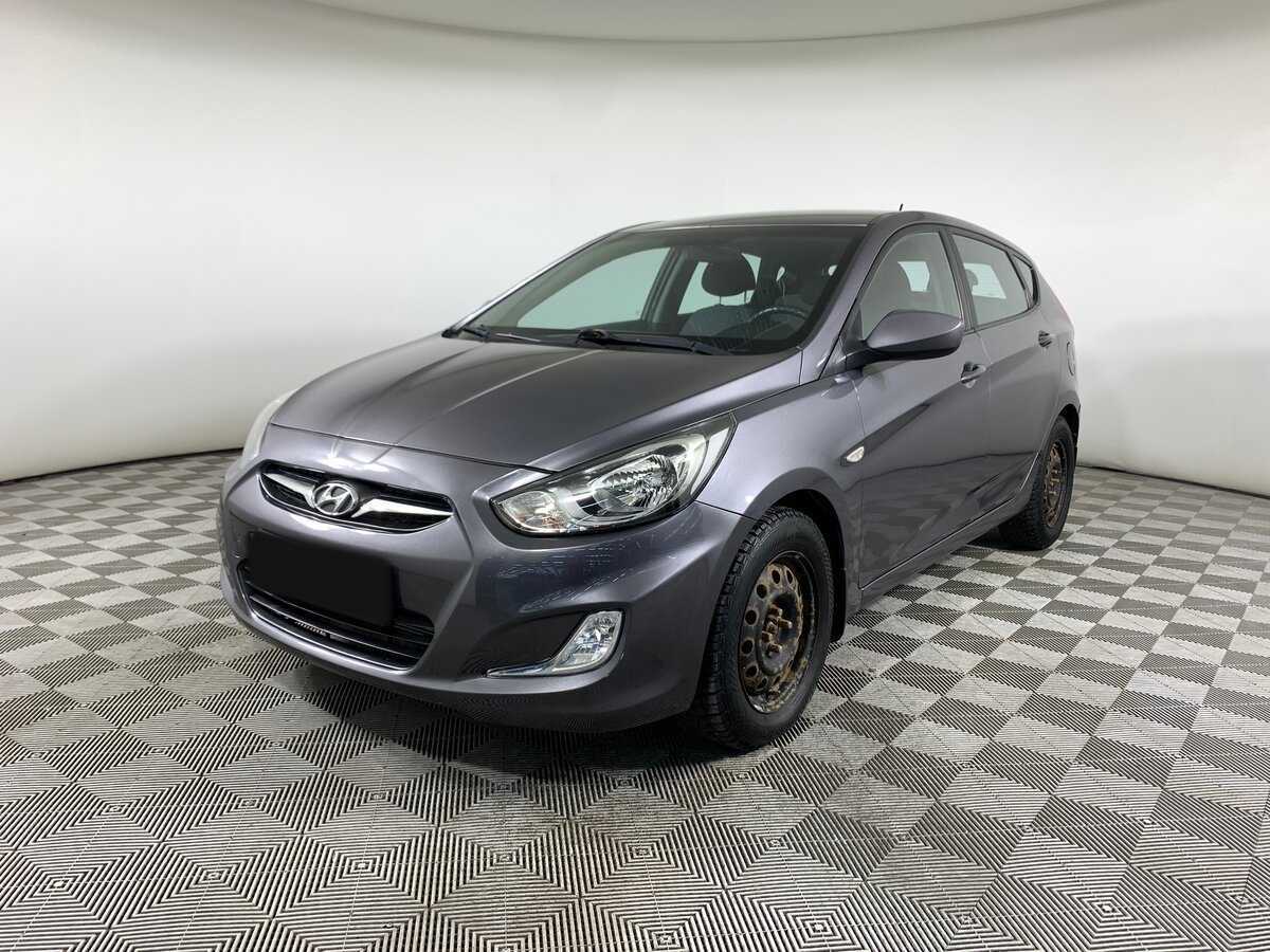 Hyundai Solaris 2012 года с пробегом. Посмотреть фото