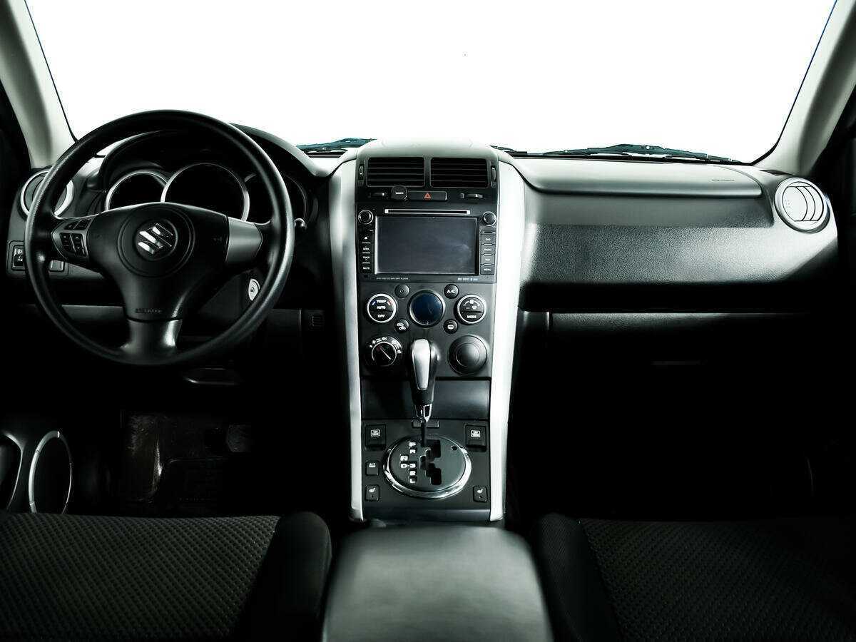 Suzuki Grand Vitara 2011 года с пробегом. Фото: #10