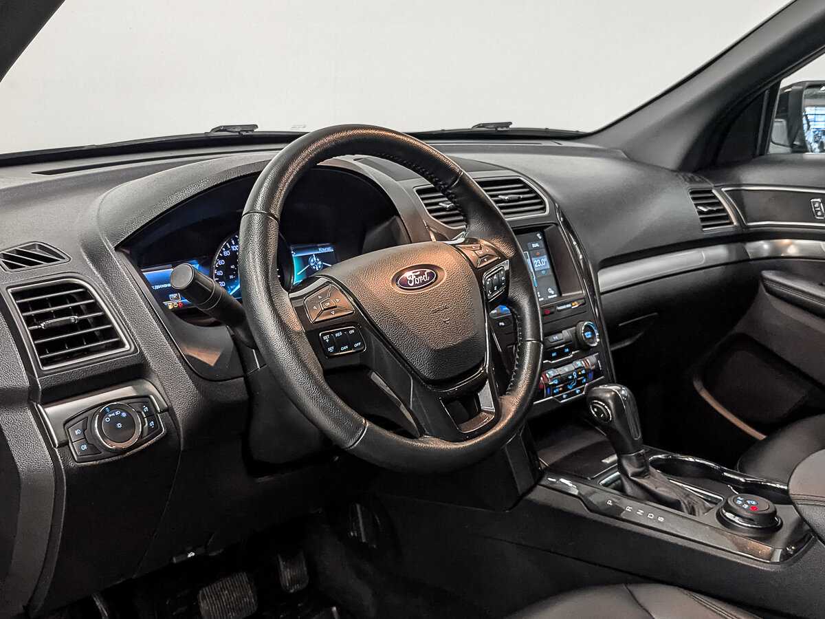 Ford Explorer 2019 года с пробегом. Фото: #14