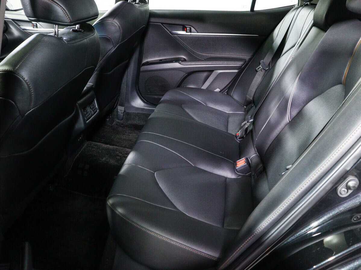 Toyota Camry 2023 года с пробегом. Фото: #7