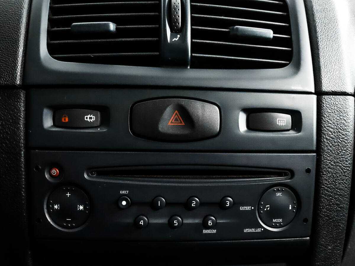 Renault Symbol 2006 года с пробегом. Фото: #12