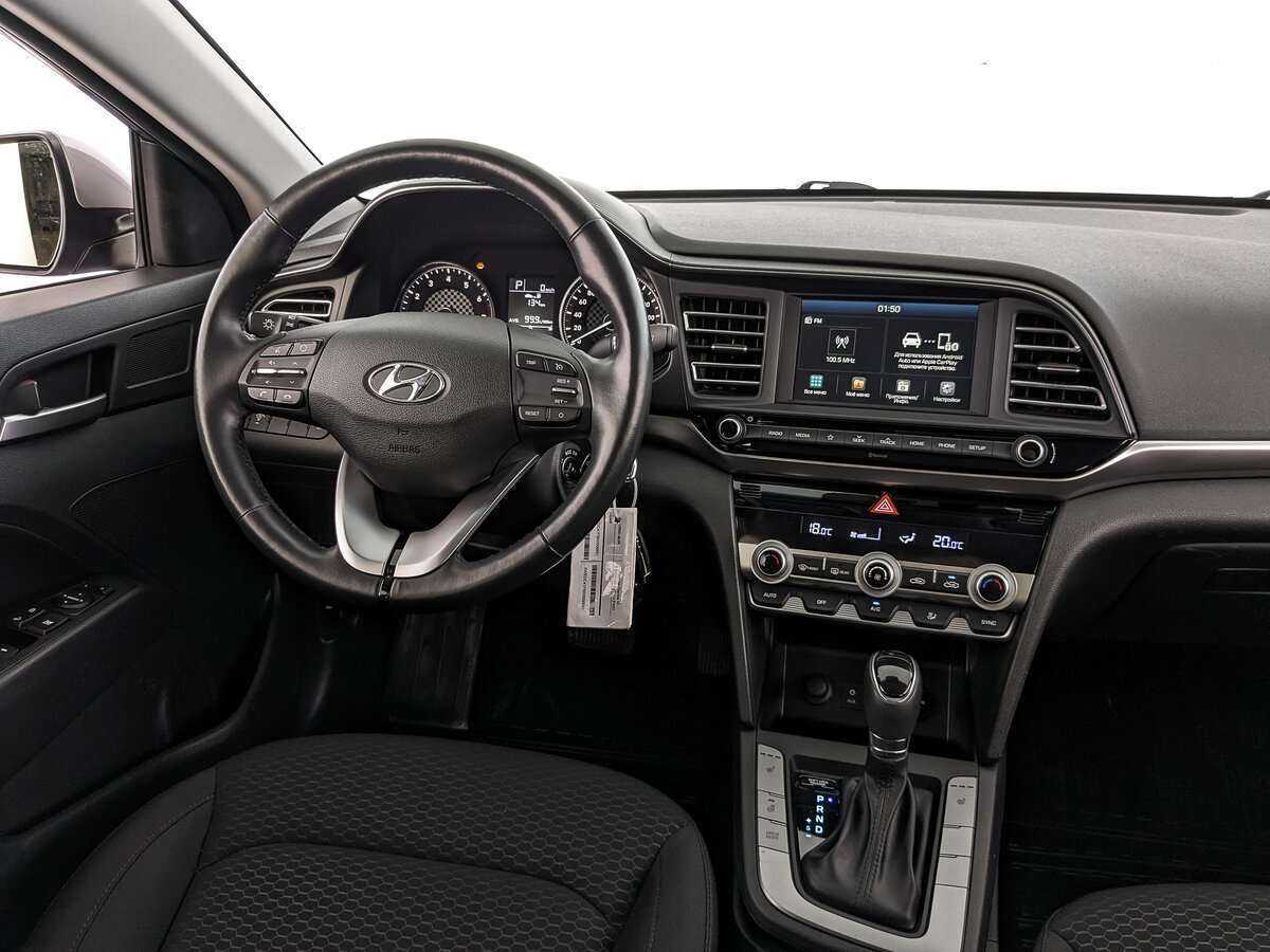 Hyundai Elantra 2019 года с пробегом. Фото: #16