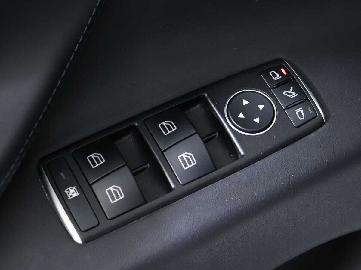 Tesla Model X 2016 года с пробегом. Фото: #15