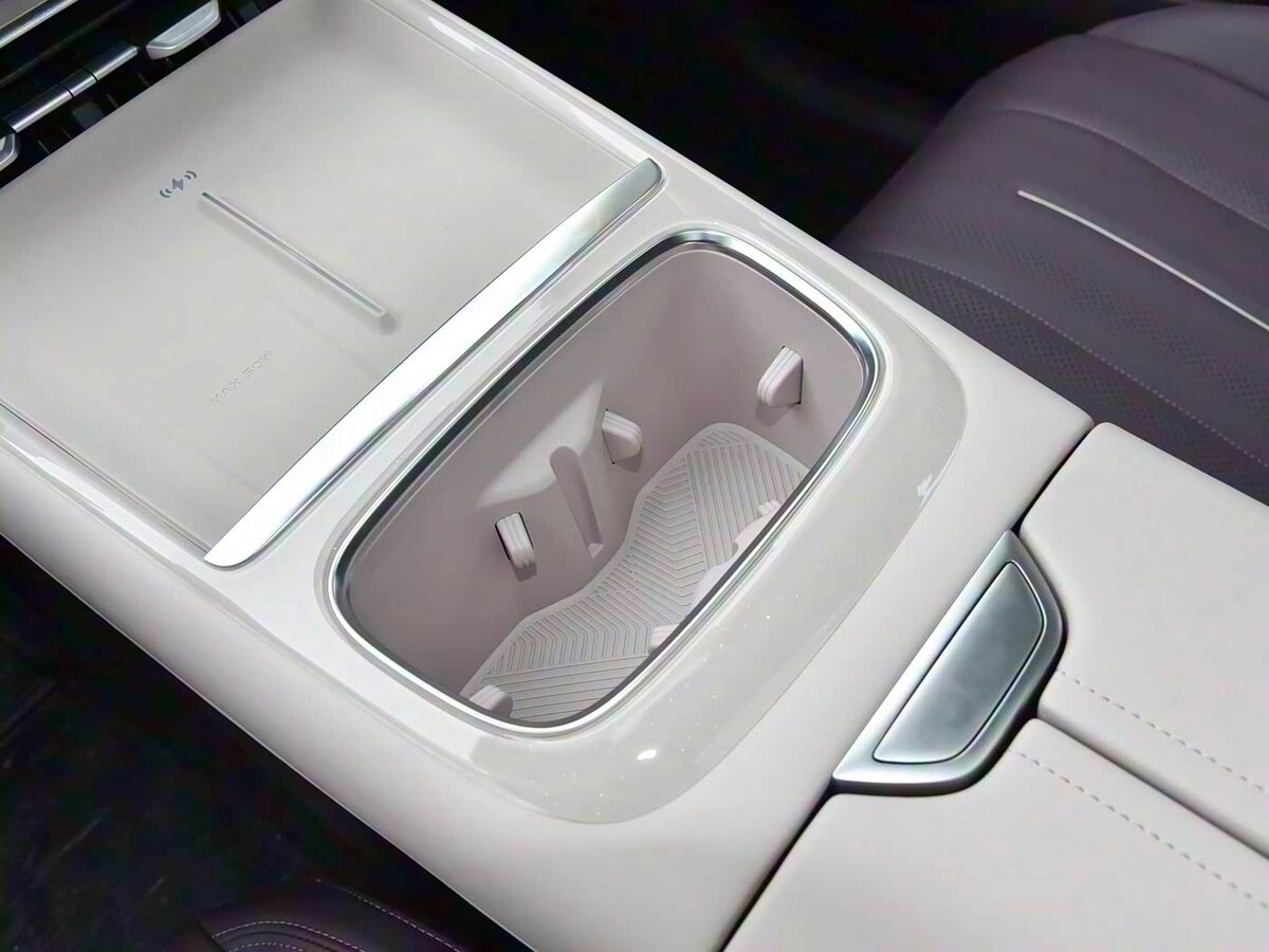 Changan Deepal S07 (S7) 2025 года с пробегом. Фото: #20