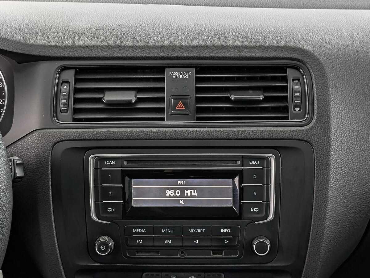Volkswagen Jetta 2016 года с пробегом. Фото: #16