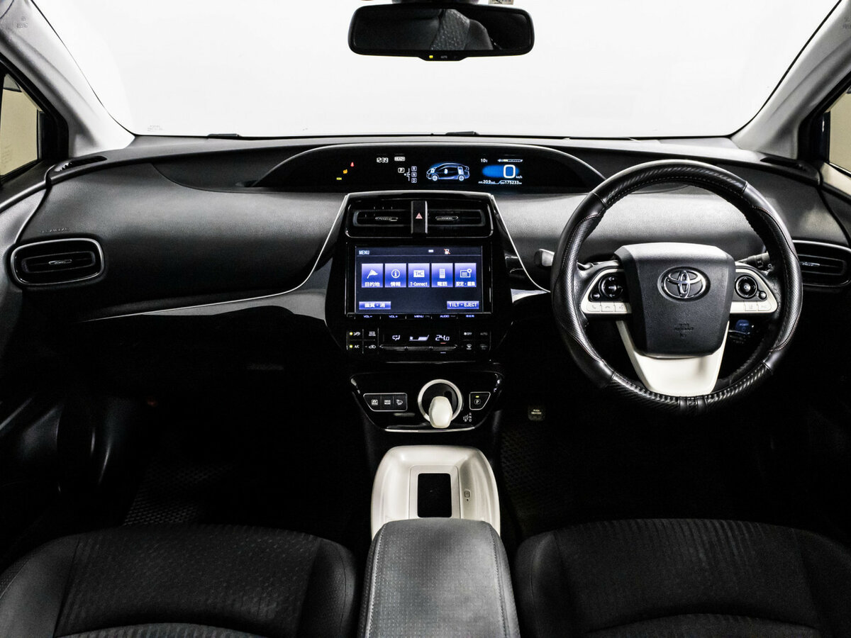 Toyota Prius 2016 года с пробегом. Фото: #9