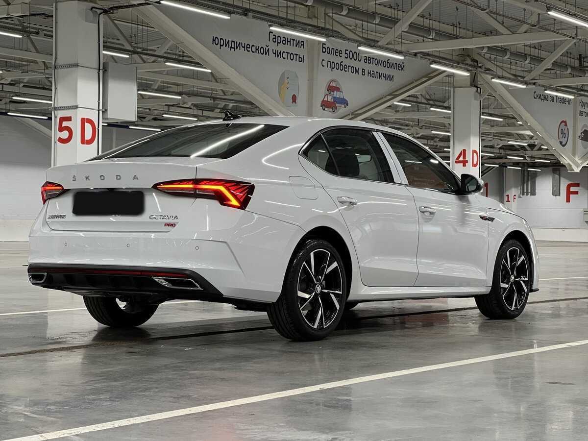 Skoda Octavia 2024 года с пробегом. Фото: #4