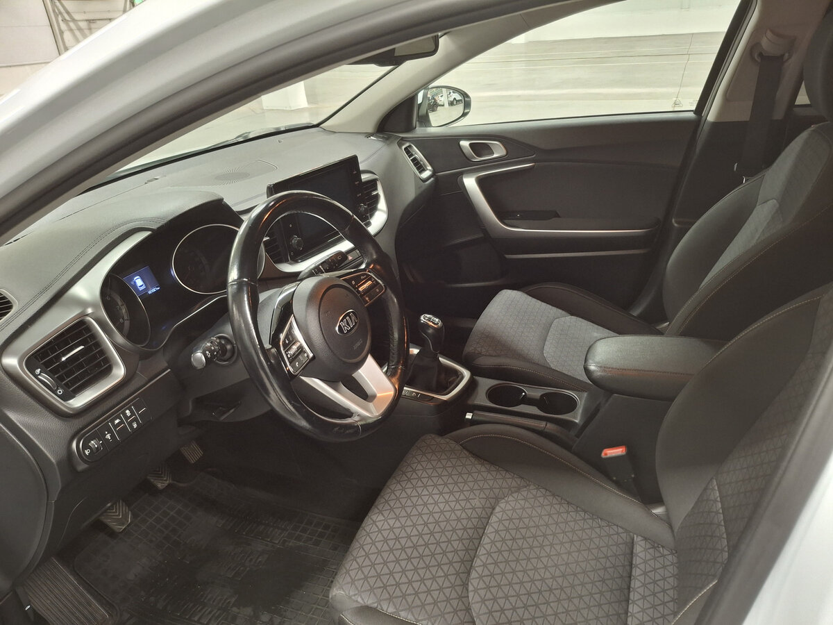 Kia Ceed 2019 года с пробегом. Фото: #15