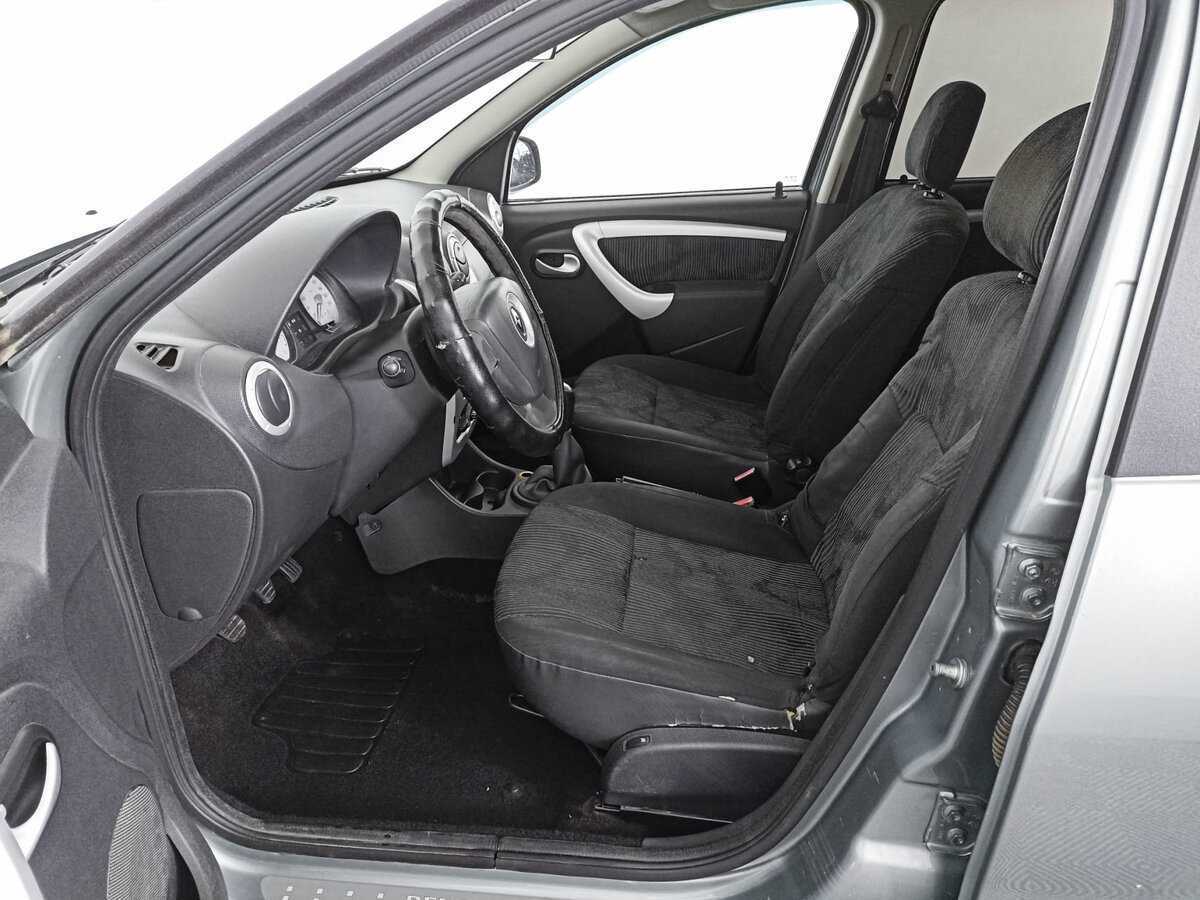 Renault Sandero 2010 года с пробегом. Фото: #12