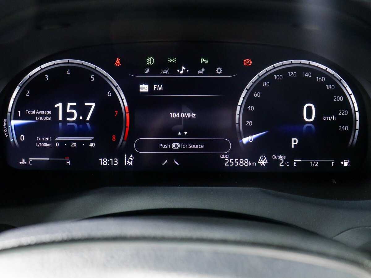 Toyota Camry 2023 года с пробегом. Фото: #10