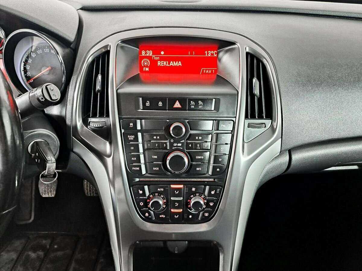 Opel Astra 2011 года с пробегом. Фото: #14