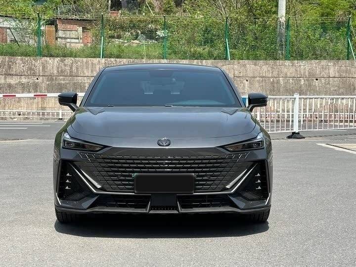 Changan UNI-V 2022 года с пробегом. Фото: #4