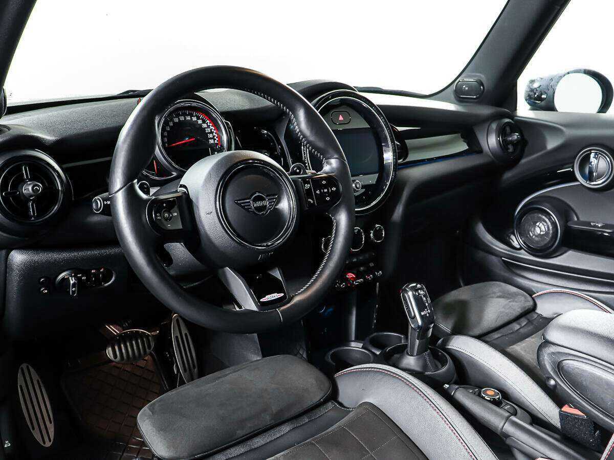 Mini Hatch 2021 года с пробегом. Фото: #12
