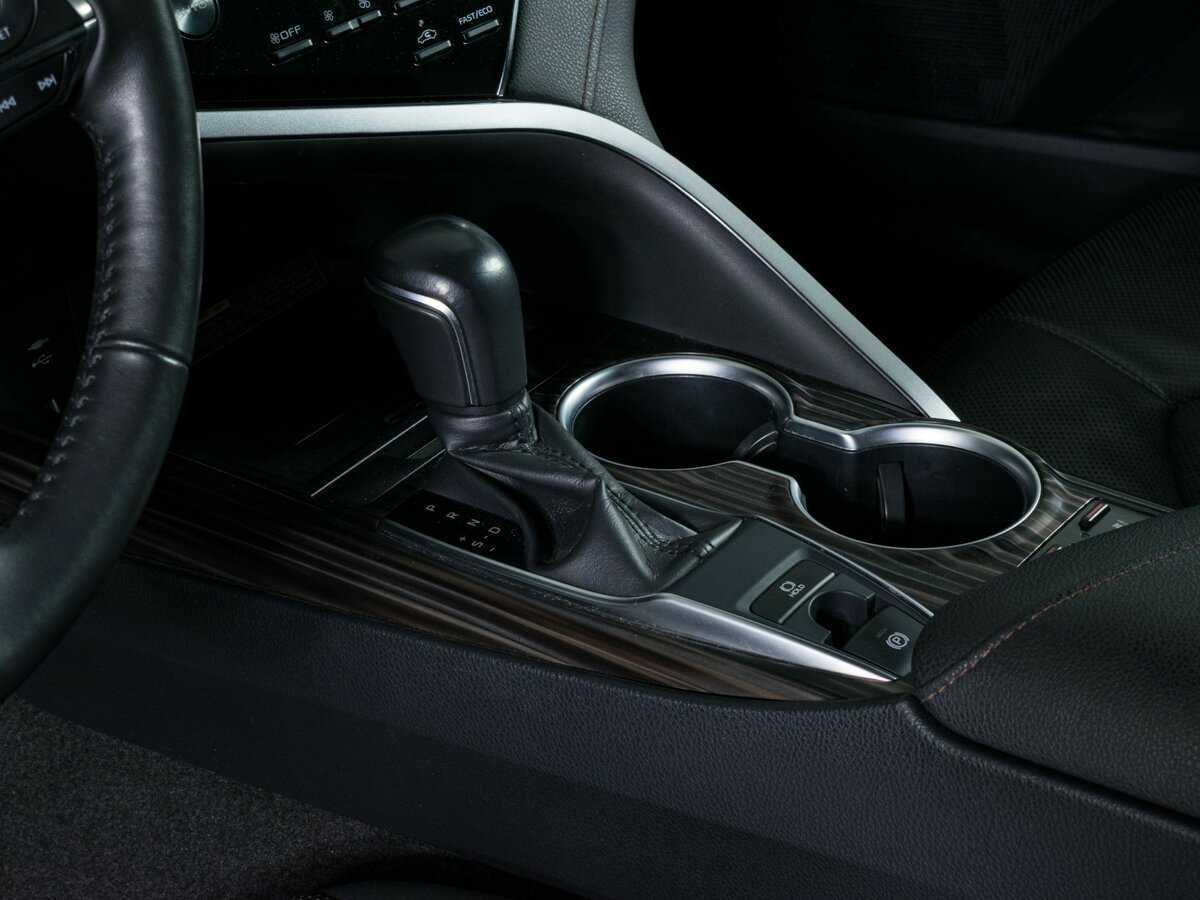 Toyota Camry 2018 года с пробегом. Фото: #15