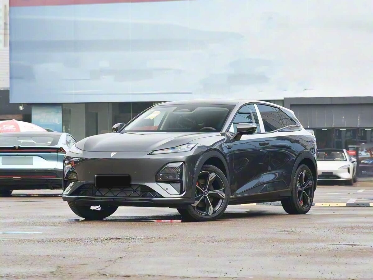 Changan Deepal S07 (S7) 2025 года с пробегом. Посмотреть фото