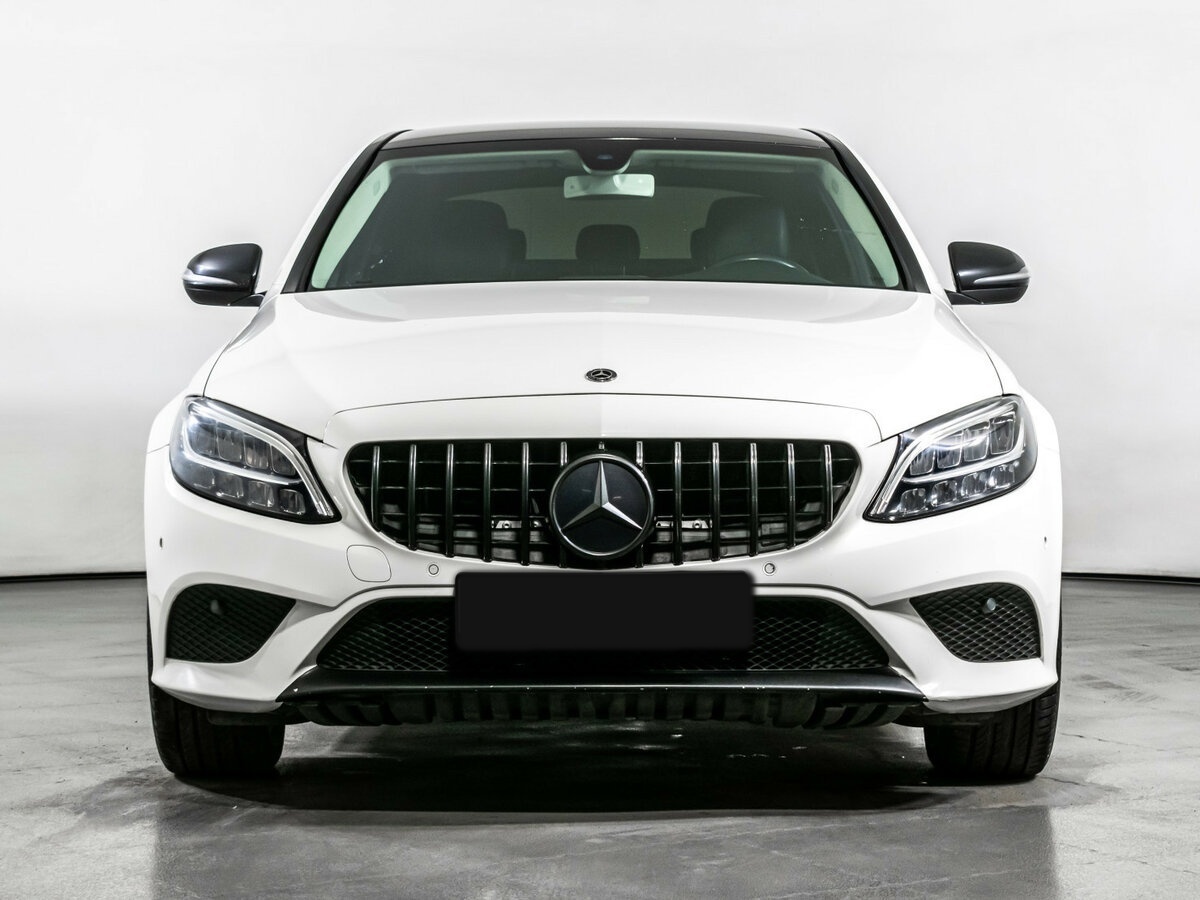 Mercedes-Benz C-Класс 2019 года с пробегом. Фото: #1