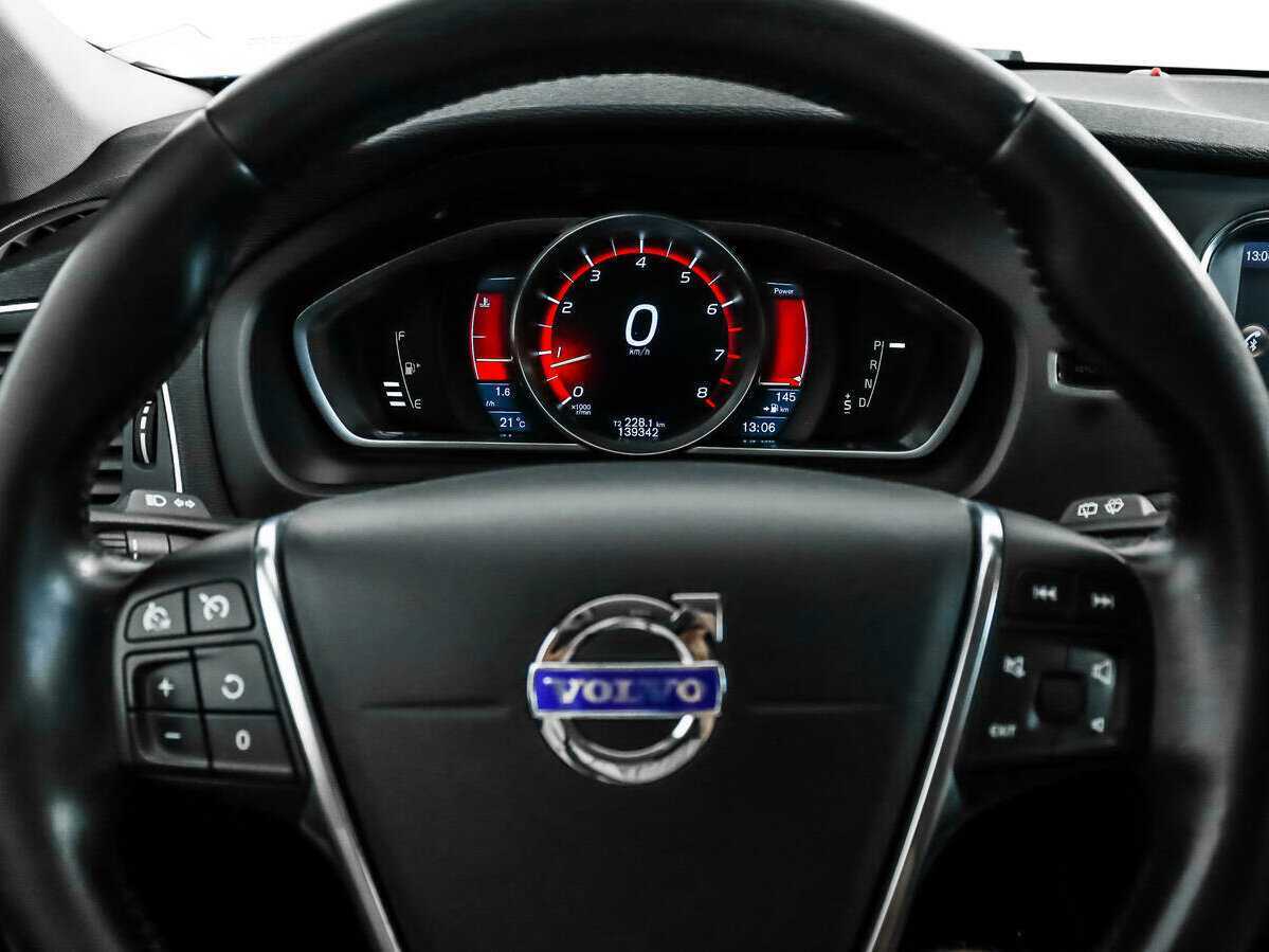 Volvo V40 Cross Country 2013 года с пробегом. Фото: #14