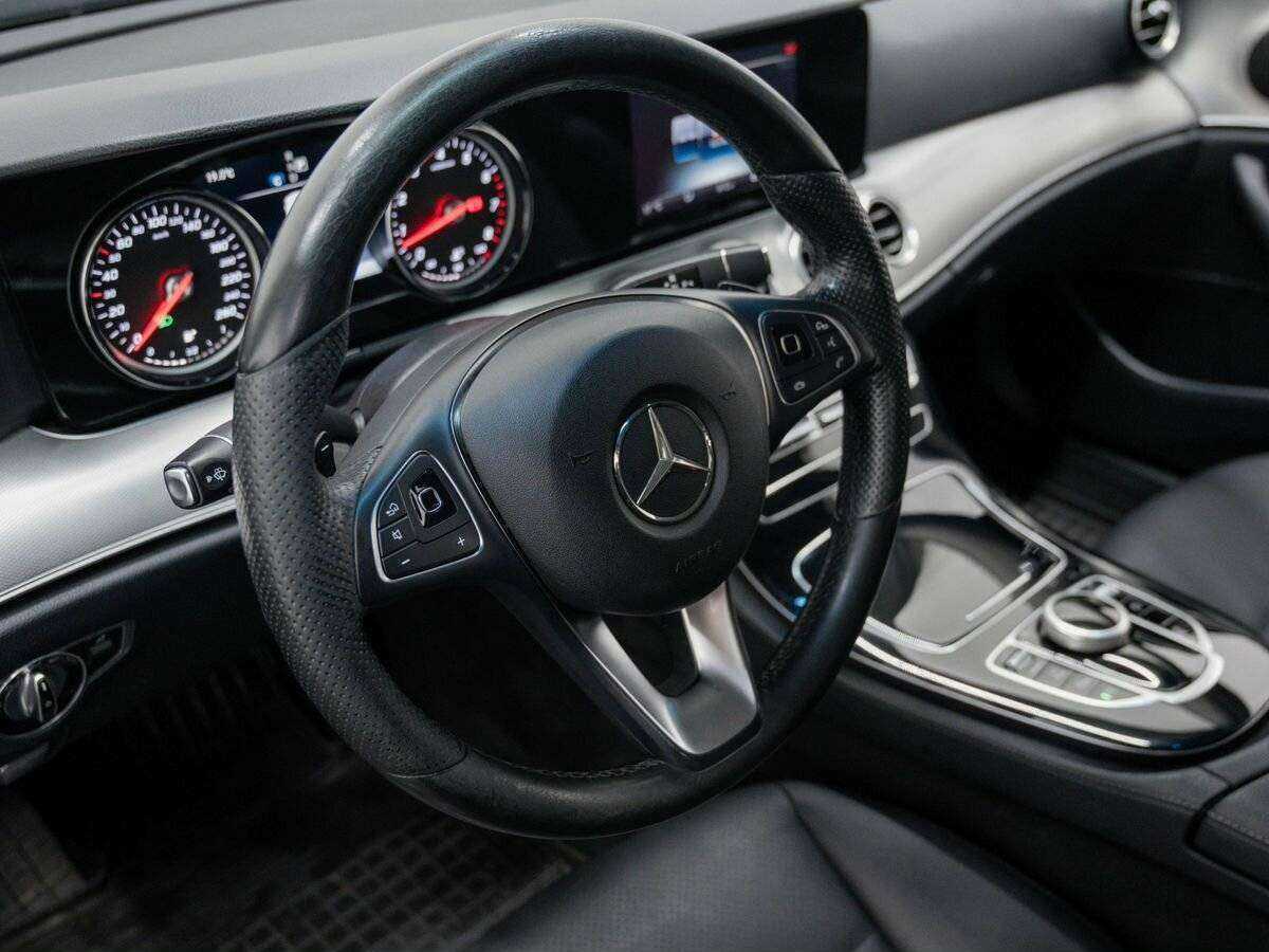 Mercedes-Benz E-Класс 2017 года с пробегом. Фото: #16