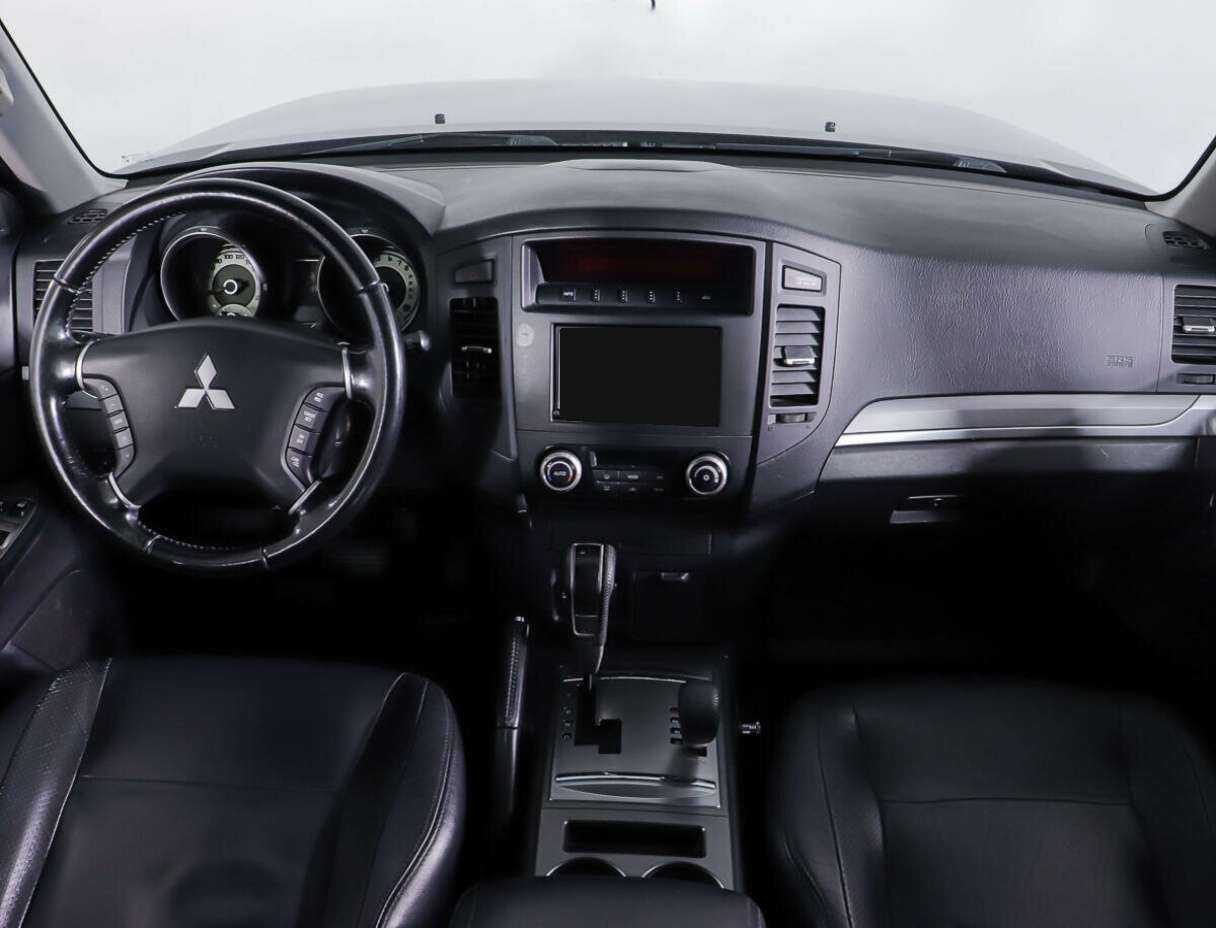 Mitsubishi Pajero 2010 года с пробегом. Фото: #10