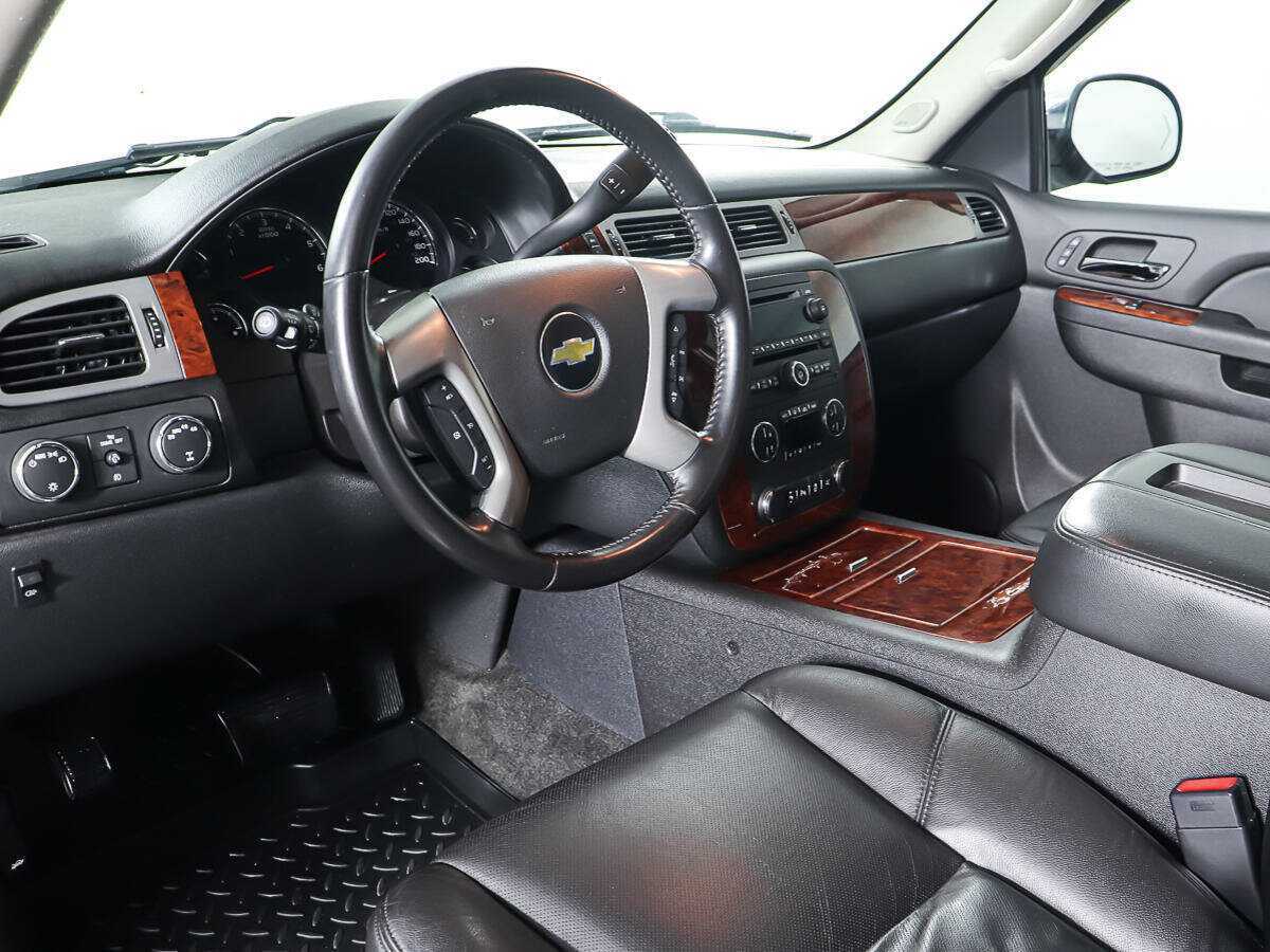 Chevrolet Tahoe 2012 года с пробегом. Фото: #12