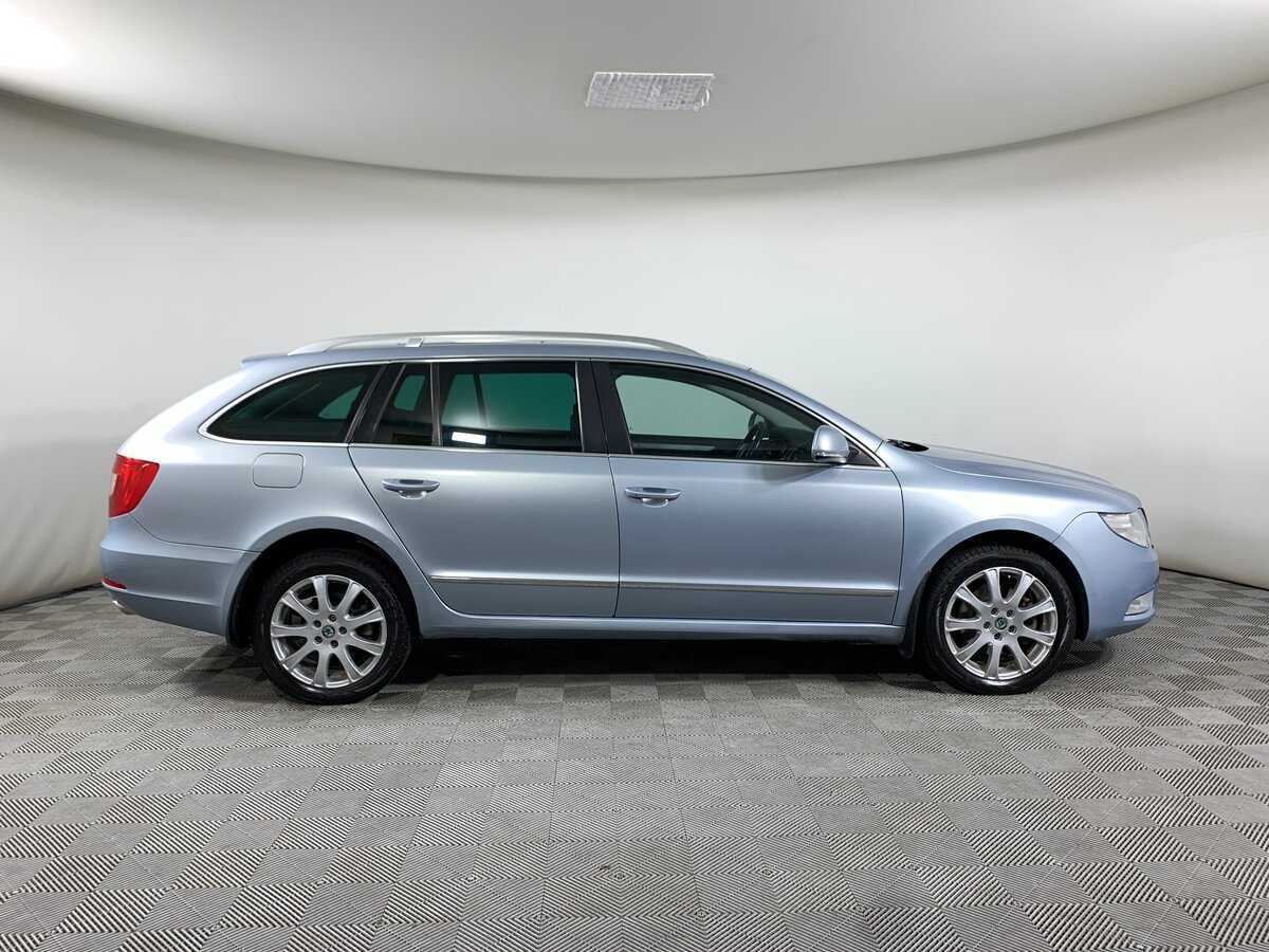 Skoda Superb 2011 года с пробегом. Фото: #3