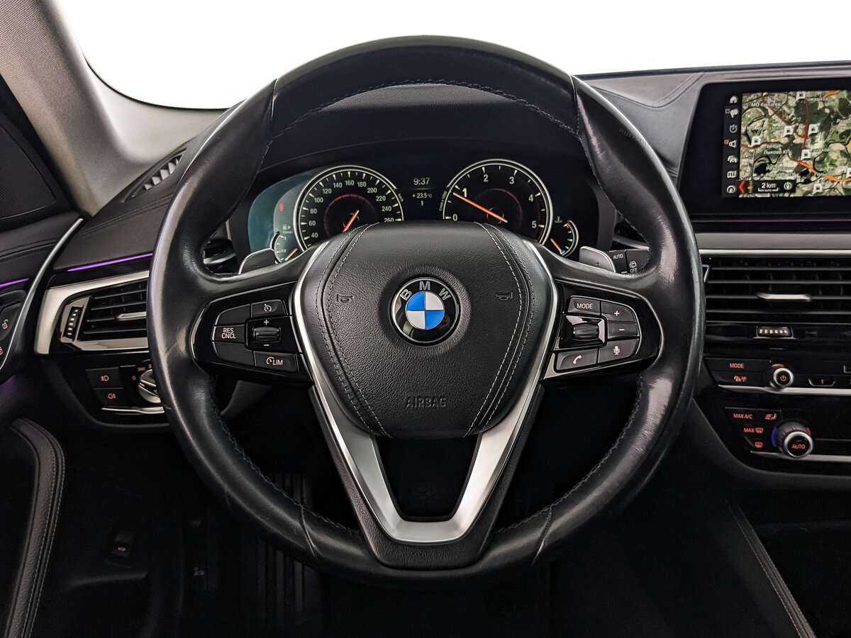 BMW 5 серии 2019 года с пробегом. Фото: #15