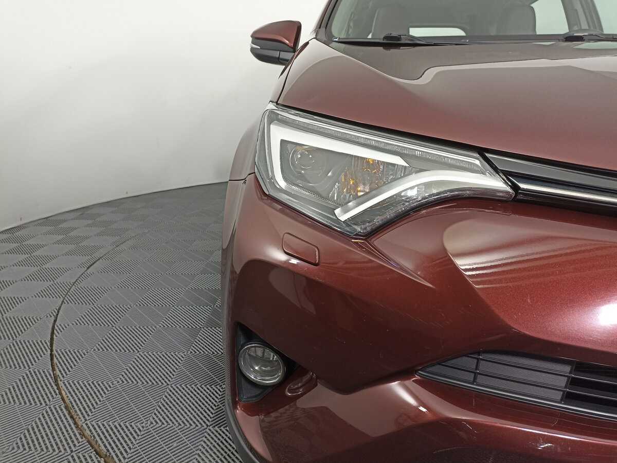 Toyota RAV4 2018 года с пробегом. Фото: #16