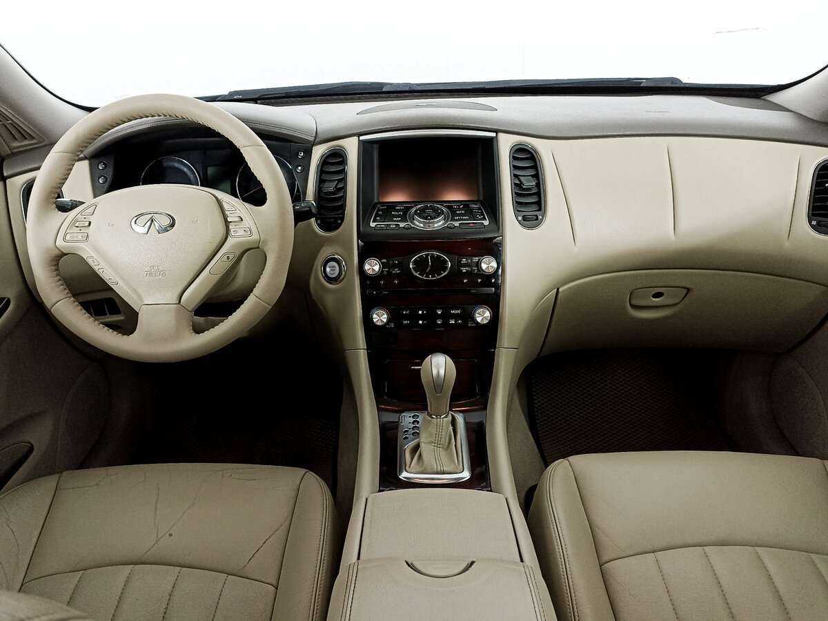 Infiniti EX 2010 года с пробегом. Фото: #9