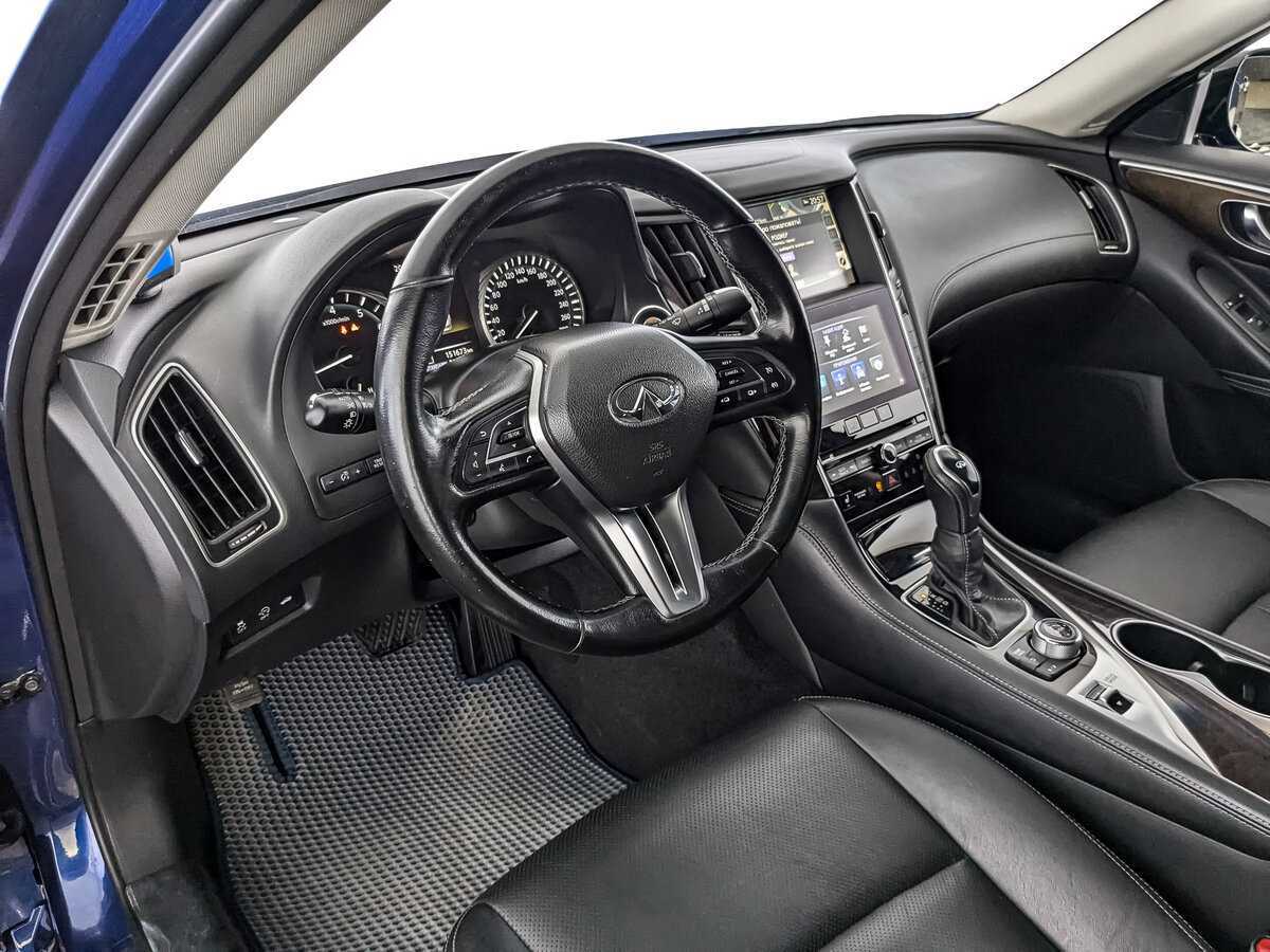 Infiniti Q50 2018 года с пробегом. Фото: #10