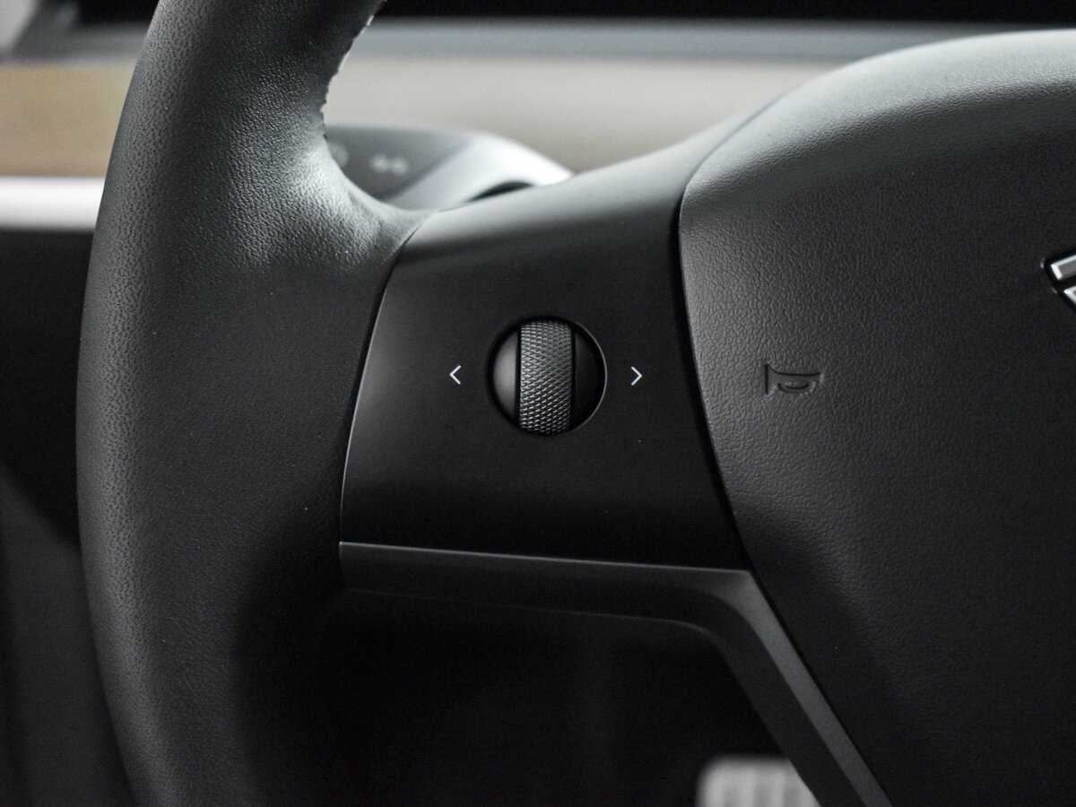 Tesla Model 3 2023 года с пробегом. Фото: #19