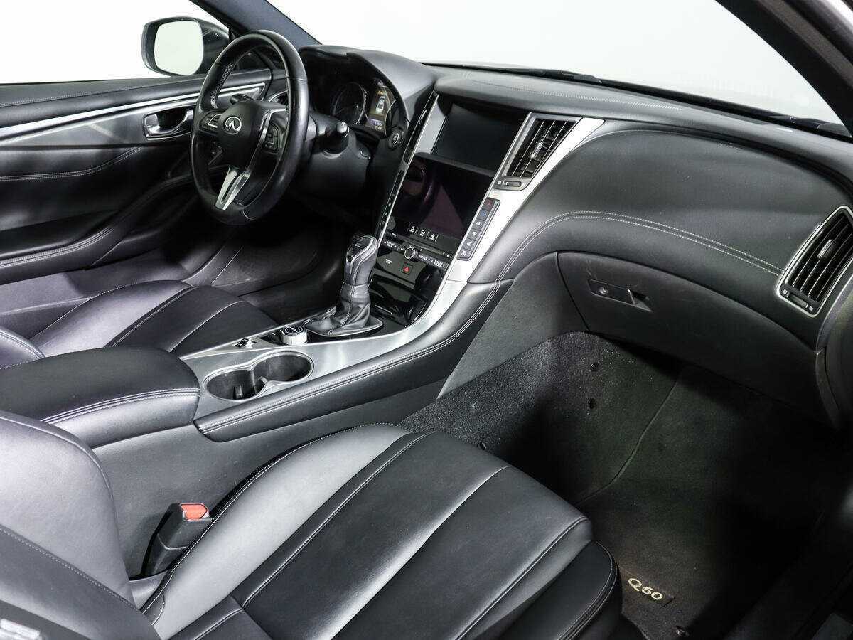 Infiniti Q60 2016 года с пробегом. Фото: #7