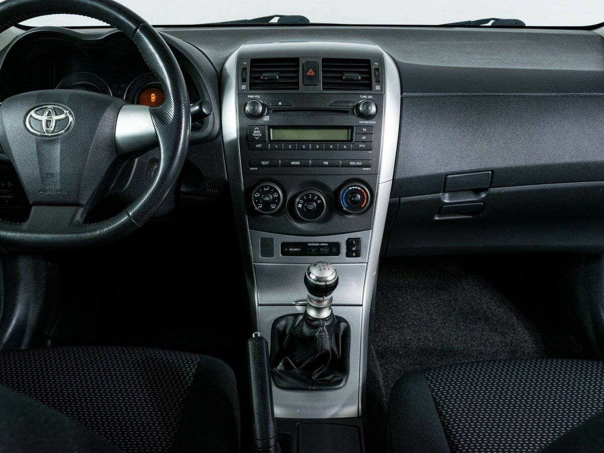 Toyota Corolla 2011 года с пробегом. Фото: #8