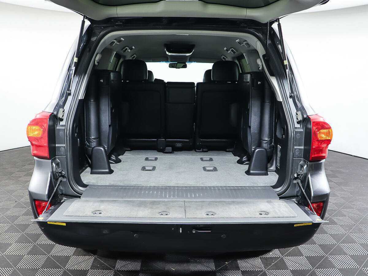 Toyota Land Cruiser 2012 года с пробегом. Фото: #9