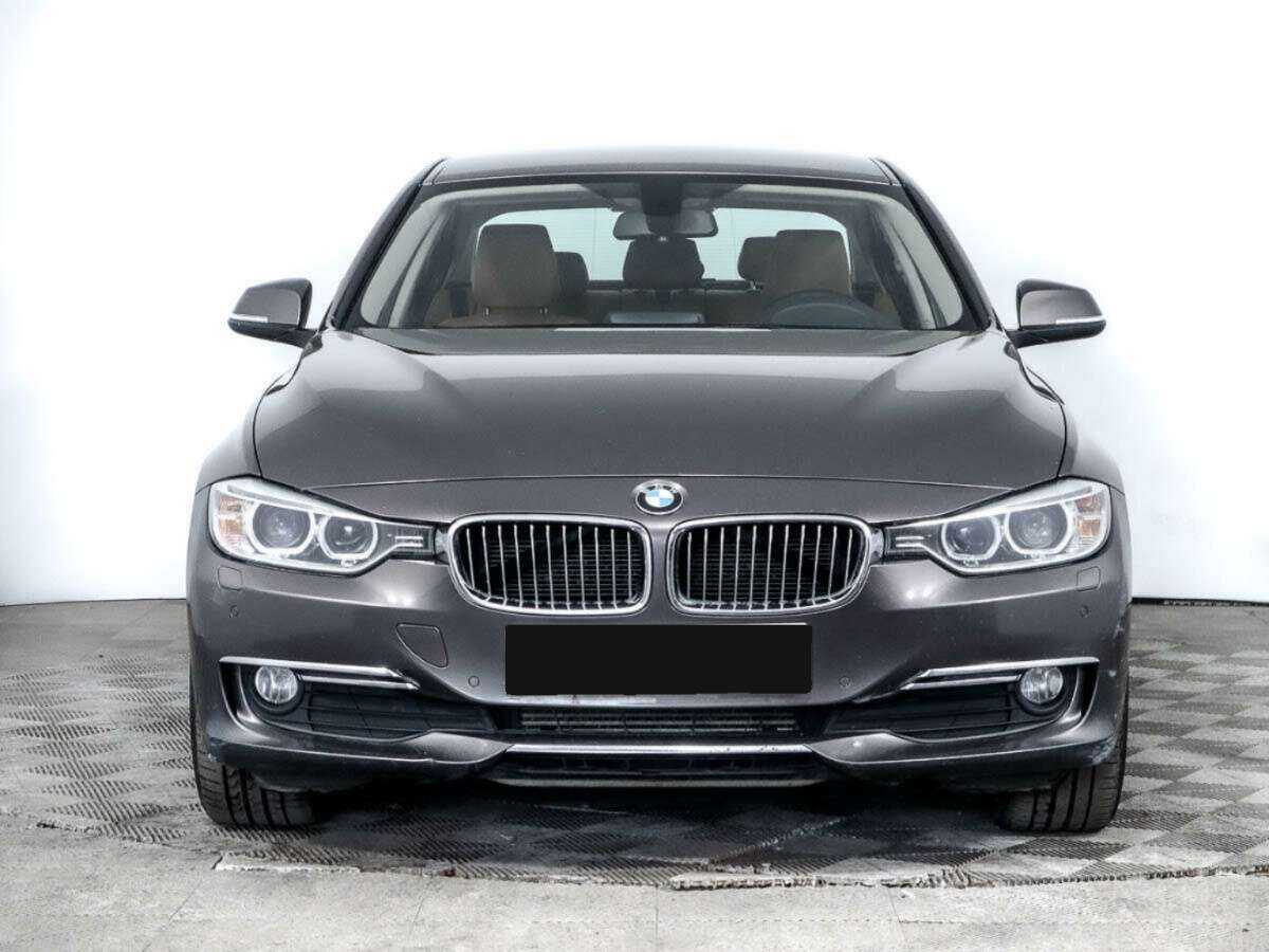 BMW 3 серии 2014 года с пробегом. Фото: #1