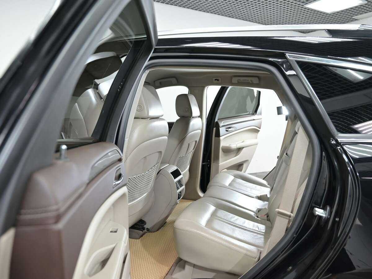 Cadillac SRX 2010 года с пробегом. Фото: #5
