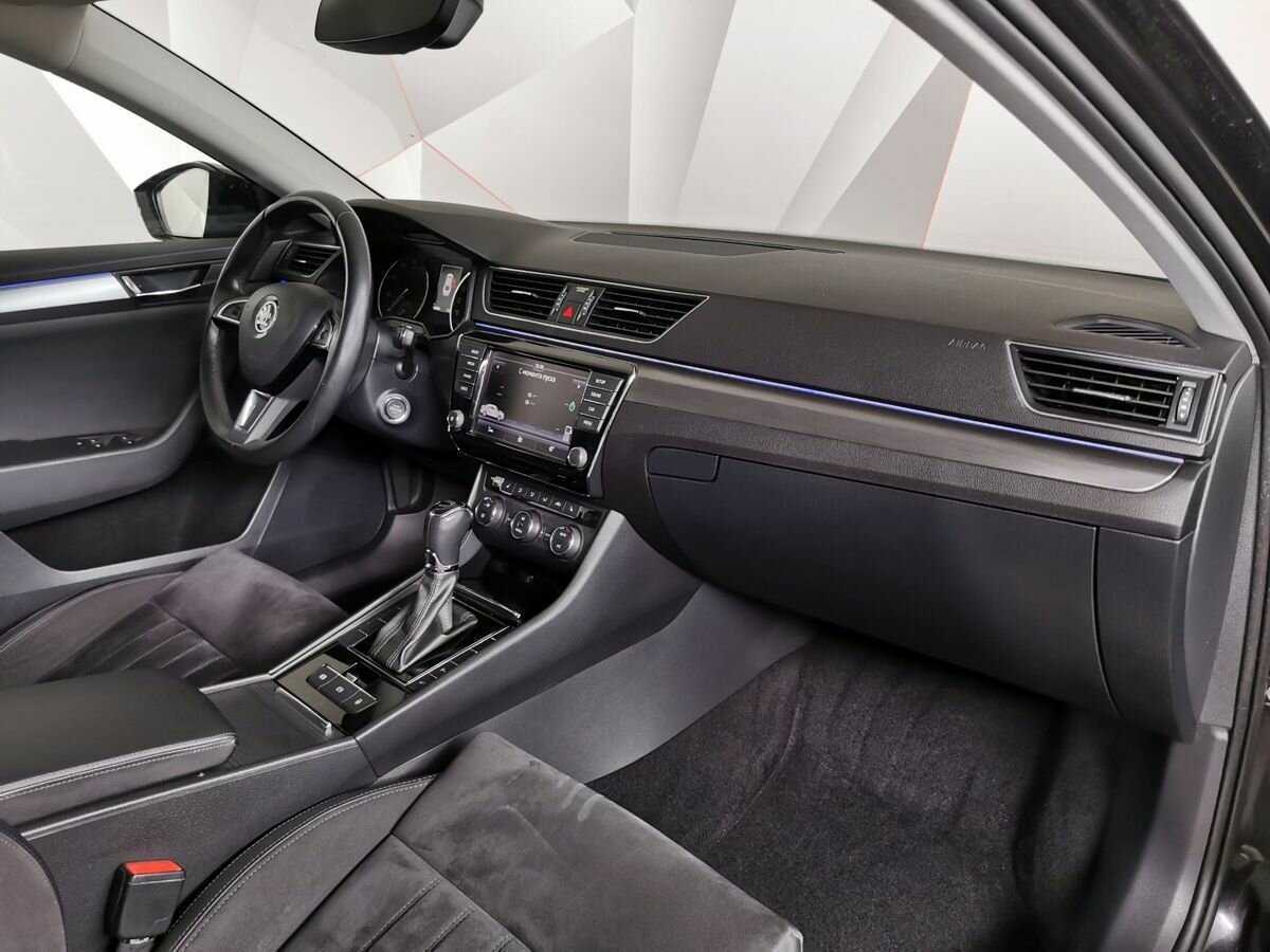 Skoda Superb 2017 года с пробегом. Фото: #8