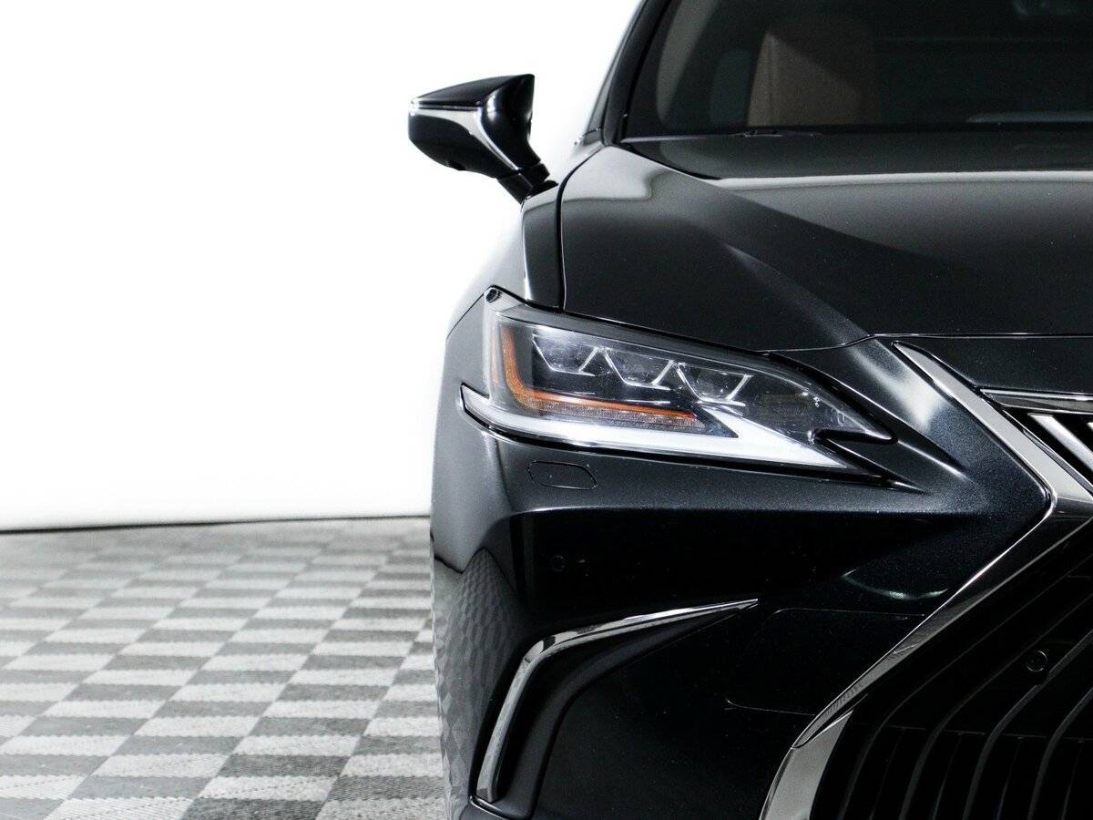 Lexus ES 2018 года с пробегом. Фото: #17