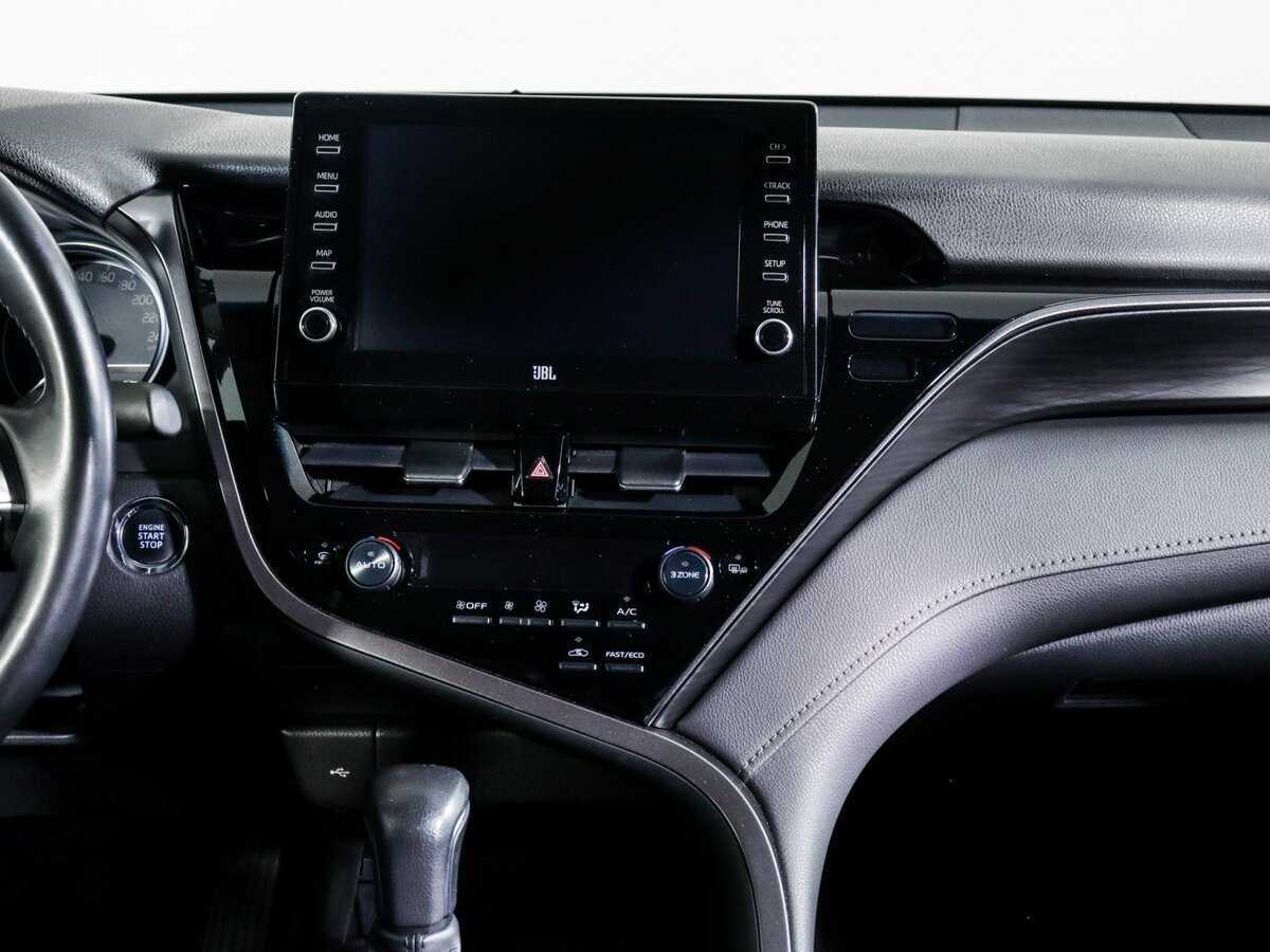 Toyota Camry 2022 года с пробегом. Фото: #9