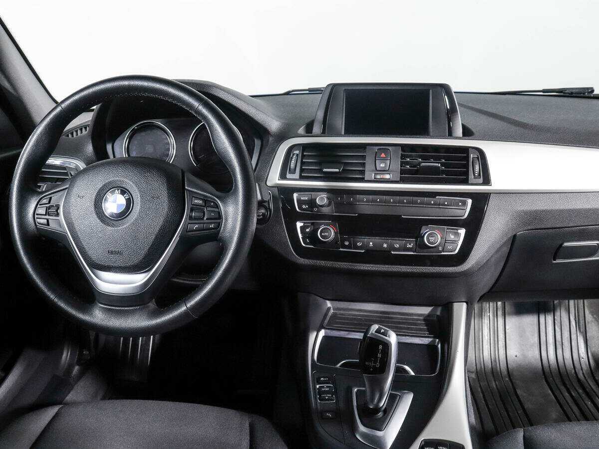 BMW 1 серии 2018 года с пробегом. Фото: #9