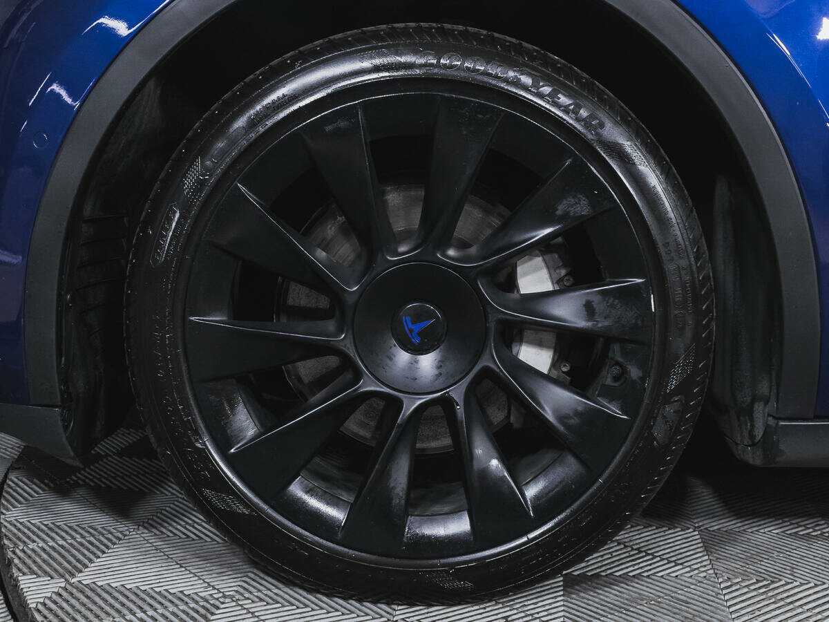 Tesla Model Y 2021 года с пробегом. Фото: #14