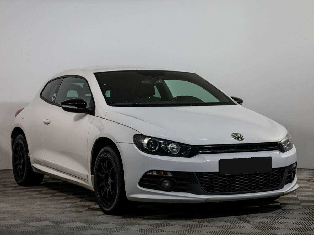 Volkswagen Scirocco 2013 года с пробегом. Фото: #1