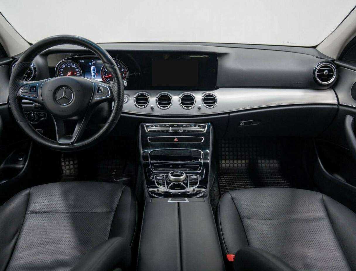 Mercedes-Benz E-Класс 2017 года с пробегом. Фото: #9