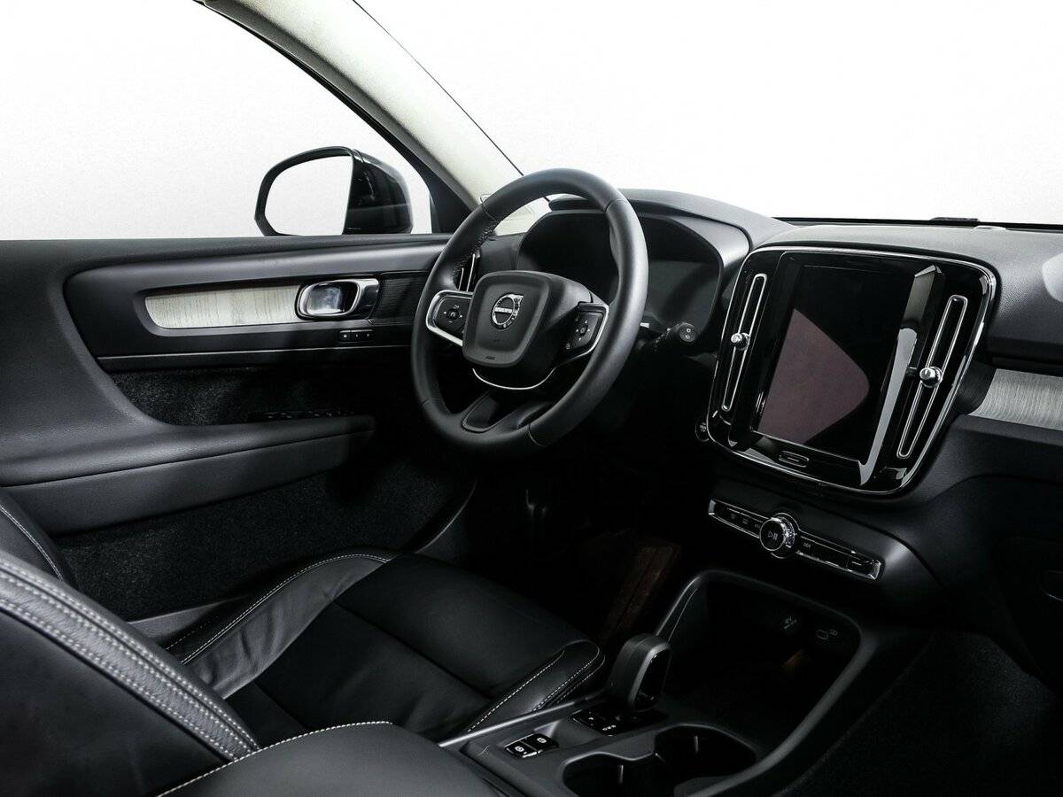 Volvo XC40 2023 года с пробегом. Фото: #8