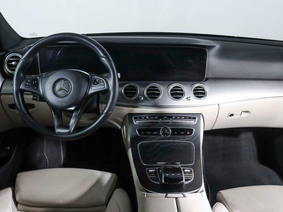 Mercedes-Benz E-Класс 2018 года с пробегом. Фото: #9