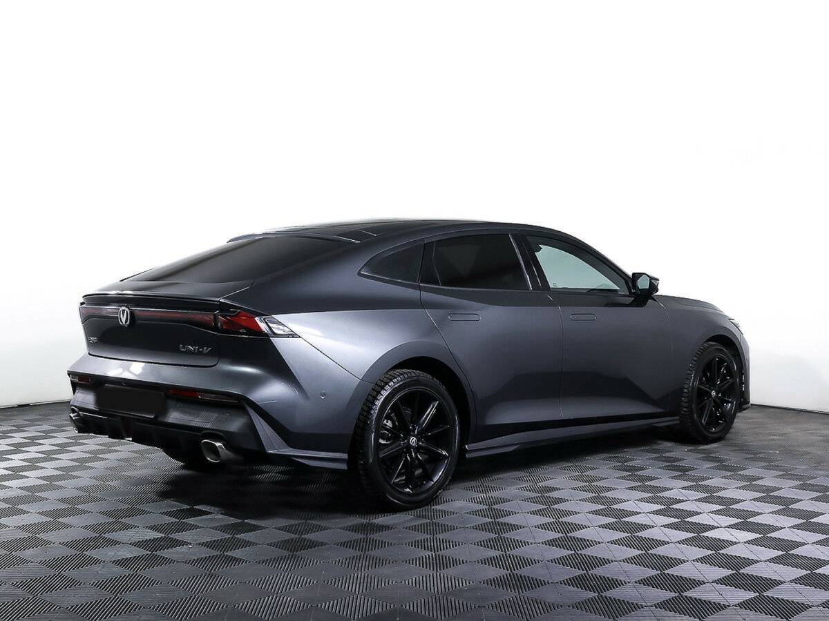 Changan UNI-V 2023 года с пробегом. Фото: #4