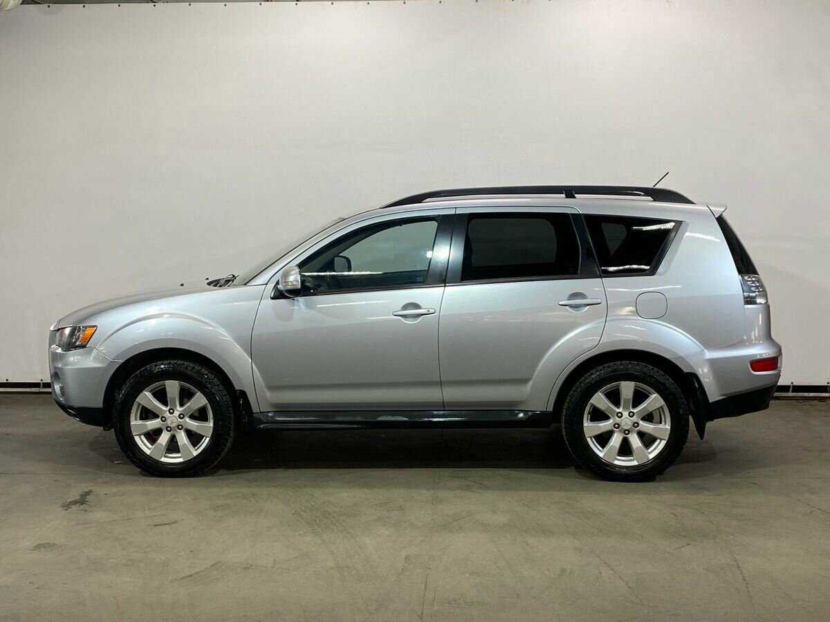 Mitsubishi Outlander 2011 года с пробегом. Фото: #3