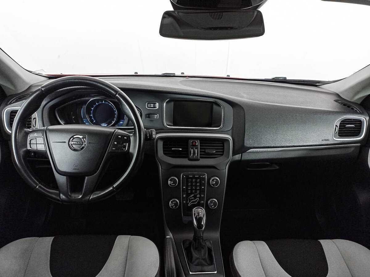 Volvo V40 Cross Country 2013 года с пробегом. Фото: #9