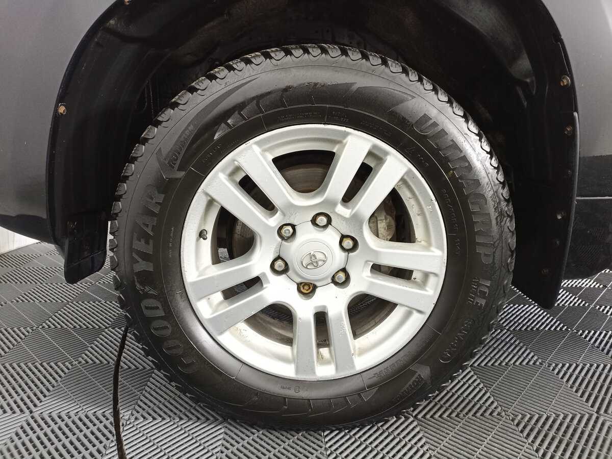 Toyota Land Cruiser Prado 2010 года с пробегом. Фото: #17