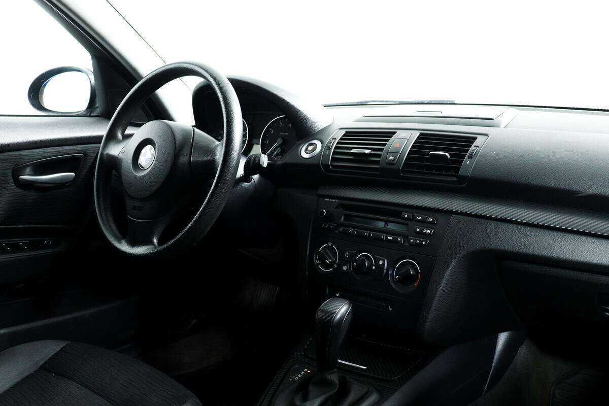 BMW 1 серии 2009 года с пробегом. Фото: #8