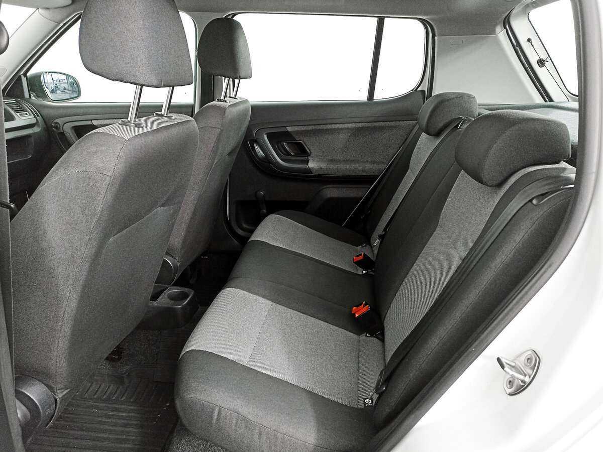 Skoda Fabia 2011 года с пробегом. Фото: #9